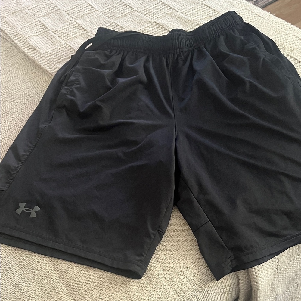 Under Armour boys Athletic Black Shorts